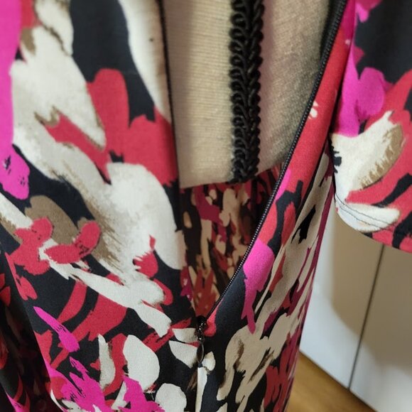 Laundry by Shelli Segal Abstract Print Faux Wrap Dress – Size 10 - Picture 5 of 7